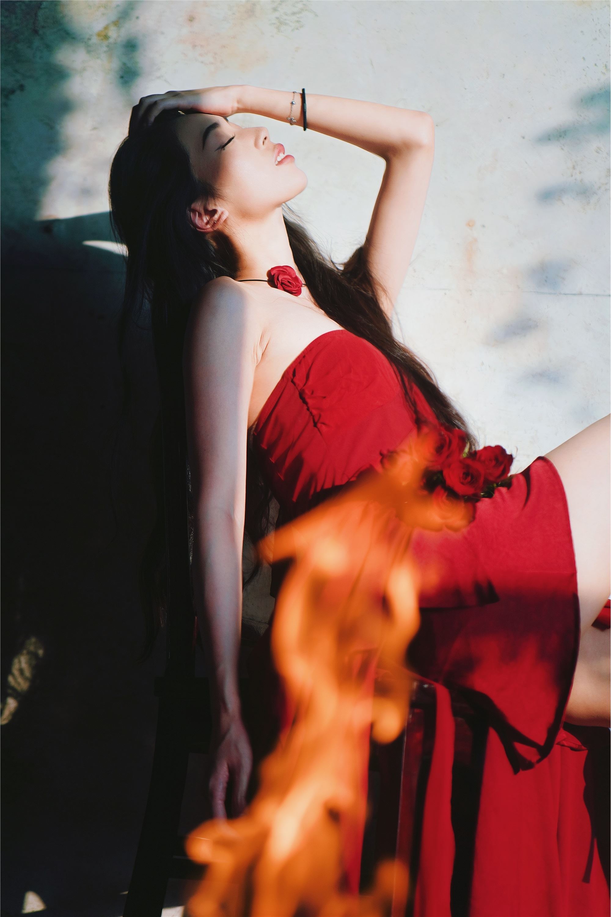 YITUYU艺图语 2025.01.15 魅力火玫瑰，少女璀璨之光 Liya